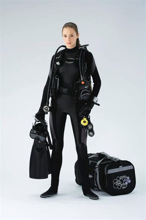 Wetsuit Scubadivingdadgetideas Scuba Girl Wetsuit Scuba Diving Suit