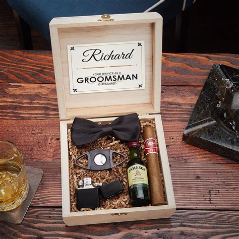 Our bourbon lover's box, jerkey lover, grill master, well kept man all focus on his wellness, his food and drinks, his work and celebrate him, too! Drake Blackout Cigar Crate Groomsmen Gift Box Set
