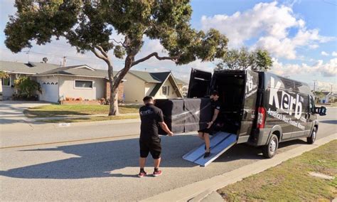How Much To Tip Movers Kerb Local And Long Distance Movers