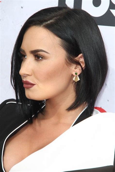 Celebrity Shoulder Length Hairstyles Demi Lovato Short Hair Demi