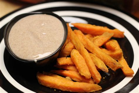 I love to serve these fries with grilled meat, especially kabobs. Mom Endeavors: Ore-Ida Sweet Potato Fries with Maple-Cinnamon Dipping Sauce #OreIdaFries