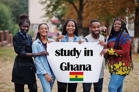 Estudiar En Ghana Grupo De Cinco Estudiantes Universitarios Africanos