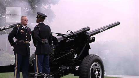 Gun salutes across the united kingdom marked the death of prince philip on saturday. Salute to the Union - 50 Gun Salute by The Presidential Salute Battery (2013) | AiirSource - YouTube