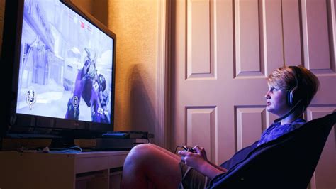 Gaming Addiction Symptoms Causes And Treatment Delamere Rehab