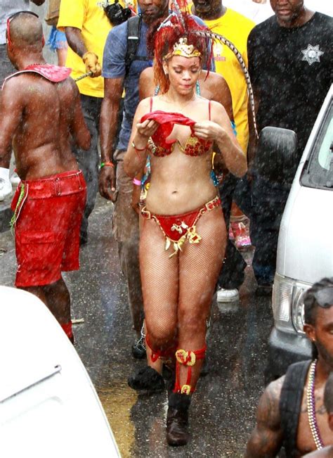 Rihanna Kadoomant Day Parade In Barbados Hq Adds 08 Gotceleb