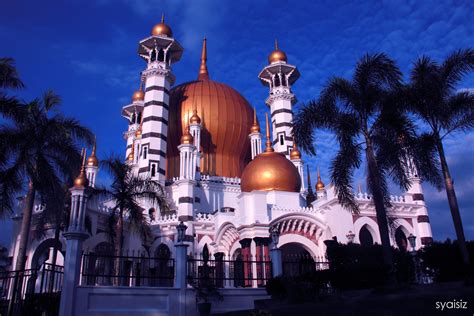 This city has many amenities nearby, for example schools, hospitals and universities. Ubudiah Mosque | Location: Kuala Kangsar,Perak,Malaysia ...