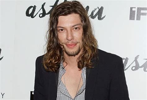 Gotham The Walking Deads Benedict Samuel Cast As The Mad Hatter
