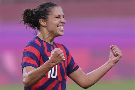 Two Time Fifa Womens World Cup Winner Carli Lloy Announces Retirement
