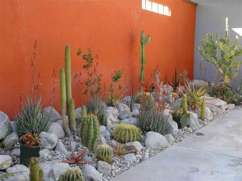 This is very pretty and you can easily change the designs whenever you want. Black Gold 4-Layer Easy Rock Garden Design
