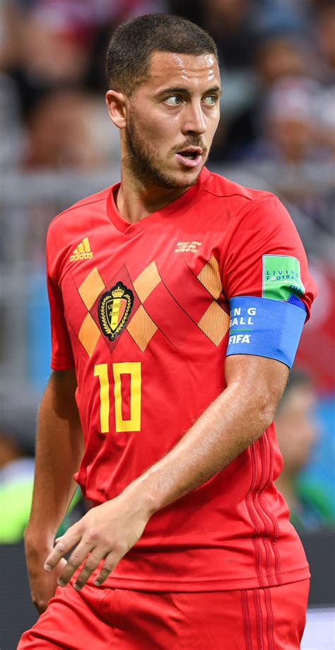 Eden hazard has signed a new 5,5 year deal worth 270,000 euro per week with chelsea on thursday. Eden Hazard — Wikipédia