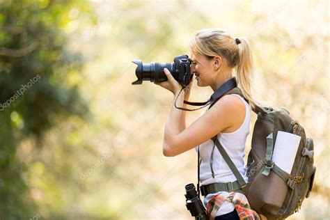 Female Photographer Taking Photos In Mountain — Stock Photo