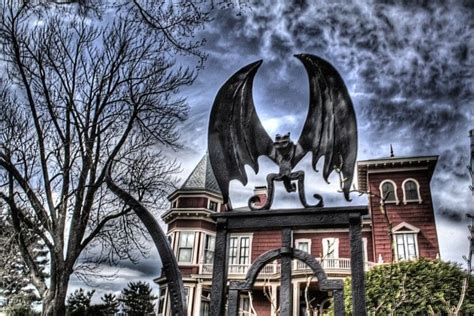 here are the 10 weirdest places in maine you can possibly go stephen king house bangor maine