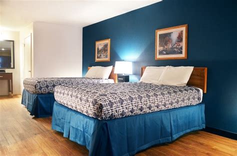 Thunderbird hotel 600 west san antonio, marfa 79843, united states. RIATA INN MOTEL $80 ($̶8̶9̶) - Updated 2020 Prices ...