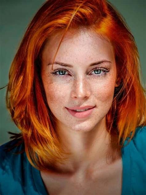Beautiful Freckles Beautiful Red Hair Most Beautiful Eyes Gorgeous Redhead Redhead Beauty