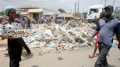 Grupo Parlamentar Da Unita Pede Exoneração Da Governadora De Luanda Devido Ao Lixo Ver Angola