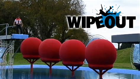 Richard Hammond Attempts The Big Red Balls Wipeout Hd Youtube