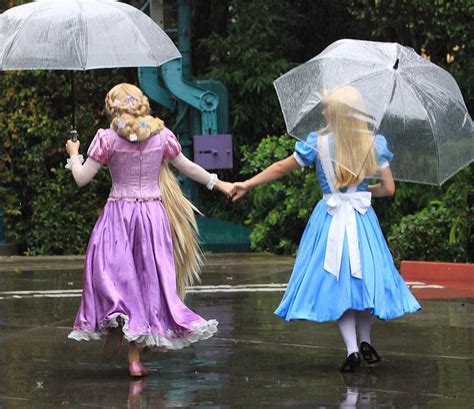 Rapunzel And Alice Disneyland Princess Disney Face Characters