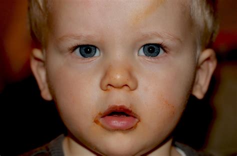 無料画像 女の子 ポートレート 表情 リップ スマイル 口 閉じる 人体 面 鼻 頬 幼児 眼 頭 肌 器官 歯 甘味 感情 肖像写真