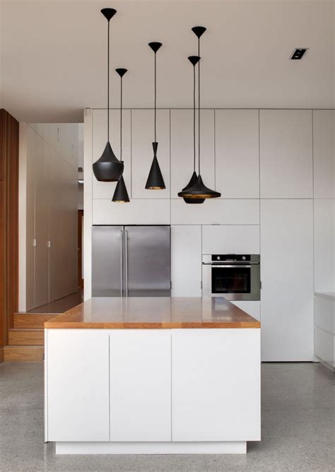 Today i'm sharing a peek into my modern and minimalist kitchen. Kitchen Design Idea - White, Modern and Minimalist ...