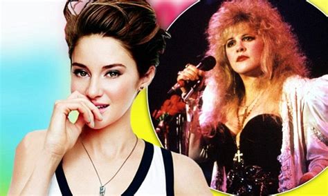Shailene Woodley Reveals She Wants To Play Stevie Nicks Daily Mail Online