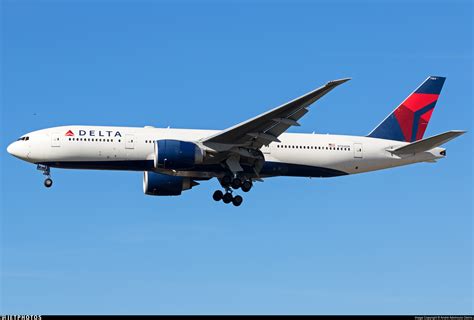 N704dk Boeing 777 232lr Delta Air Lines André Advíncula Osório