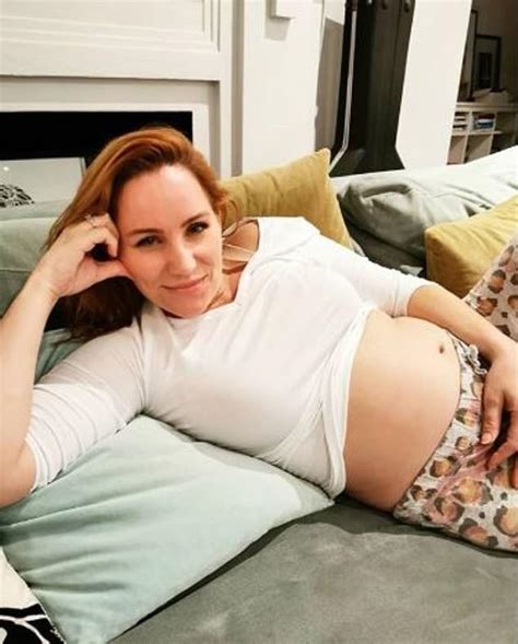 Married At First Sight Pregnant Jules Robinson Poses With Her Bare