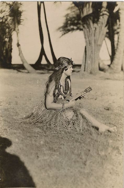 Hula Girl With Uke Hawaiian Culture Vintage Tiki Hawaiian Music