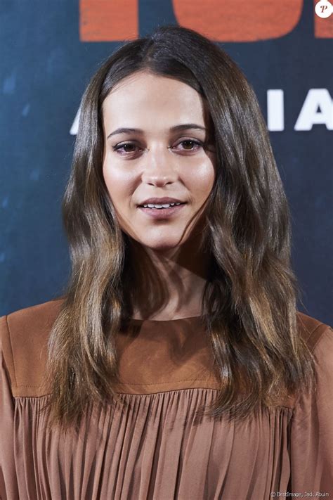 Alicia Vikander Au Photocall De Tomb Raider à Madrid Le 28 Février