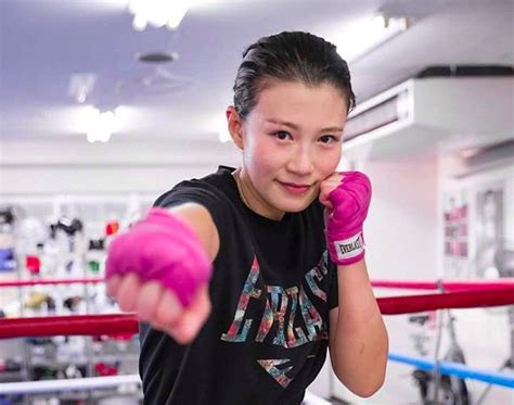 Look Pro Japanese Lady Boxer Stuns In The Ring Sizzles On The Catwalk