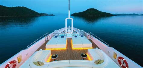 Benetti Vica Superyacht Features Photos And Specifications Itboat