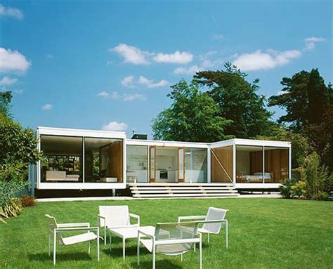 Front Yard Of H Shape House 20th Century Design Danish Modern House