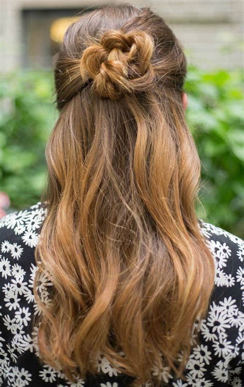 Have you been thinking about wearing your hair differently or need an idea for a fancy. Remodelaholic | 8 Easy Hairstyles for Little Girls