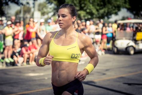 Julie Foucher One Of The Fittest Most Consistent Crossfitters In The