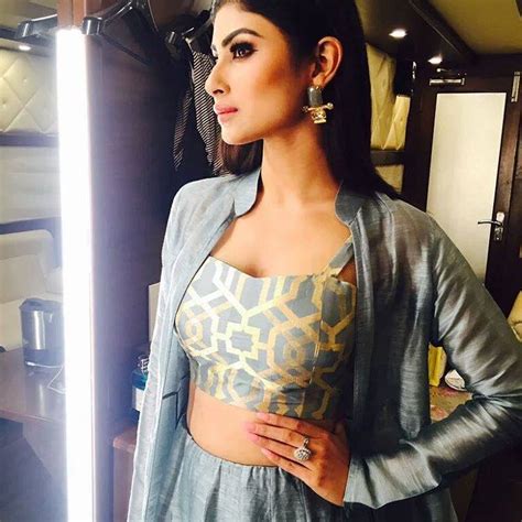 Mouni Roy Hd Wallpaper And Photos With Biography Free