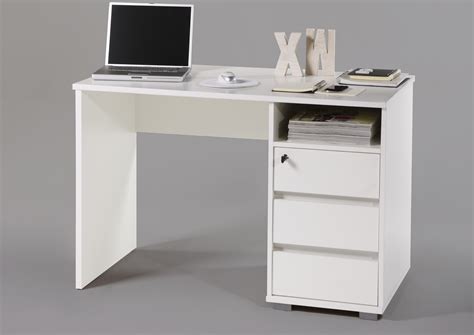 Die meisten varianten der computertische haben den vorteil, dass man mit ihnen ein wertvolles, weil ergonomisch sinnvolles, möbelstück zu einem im durchschnitt sehr günstigen preis erwirbt. Schreibtisch "PRIMUS" PC Tisch Computertisch Home-Office ...