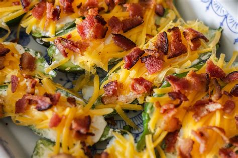 Jalapeno Poppers | Low Carb Jalapeño Peppers with Bacon