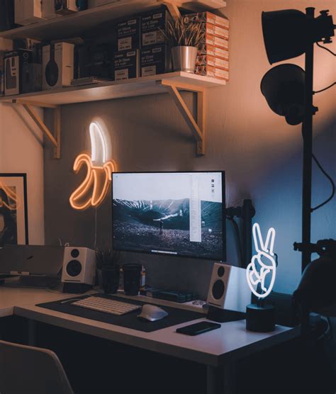Gaming desk setup computer gaming room computer setup gamer setup gaming rooms gamer bedroom bedroom setup small room all black desk setups that will inspire you to adapt this modern minimal trend. 9 Best Minimalist Desk Setups for Your Workspace | Gridfiti