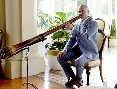 There are people from 3 years old (maybe even younger) to 93 years old (maybe even older) around the world learning and playing the didgeridoo right now! Didgeridoo Player Melbourne Photos - Didgeridoo Players ...