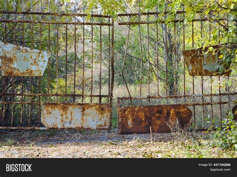 Old Rusty Iron Gate Image And Photo Free Trial Bigstock