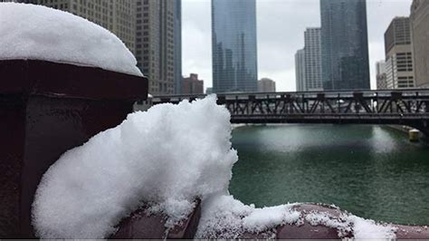 Chicago Weather Several Inches Of Lake Effect Snow Dumped On City