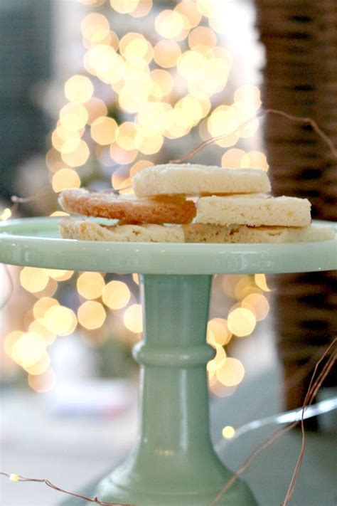 A quick and irresistibly, delicious scottish shortbread recipe. Shortbread cookies for Christmas. | Scottish shortbread cookies, Shortbread cookie recipe ...