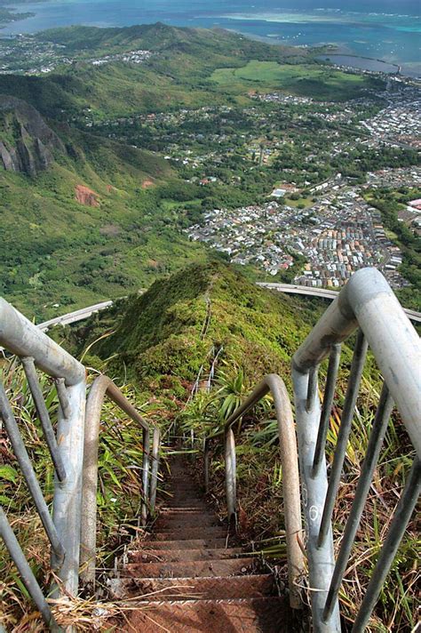 The Haiku Stairs Hawaiis Forbidden Stairway To Heaven