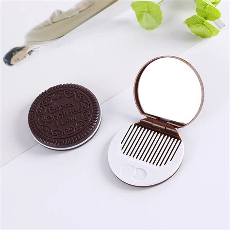 1pc Cute Style Cocca Cookie Shape Small Pocket Makeup Mirror With Comb Foldable Portable