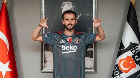 Son dakika transfer haberi Pjanic Beşiktaş a imza attı Süper Lig de