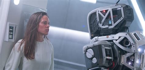 I am mother | indice. I Am Mother Trailer: Hilary Swank Fights a Maternal Robot ...