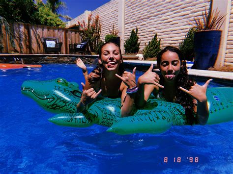 Pool Float Besties Outdoor Decor Bff