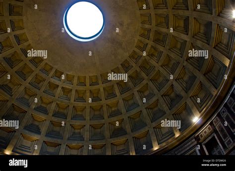 Pantheon In Rome Italy Stock Photo Alamy