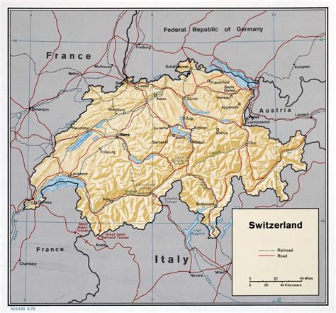Большая детальная политическая карта Швейцарии с рельефом дорогами