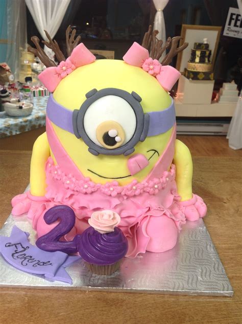 Here's a mouthwatering collection of minion cake designs offering a wide variety of scrumptious cake flavors from decadent chocolate chip to fresh banana. Minion cake for girls | 3rd birthday cakes, Birthday cake, Edible creations