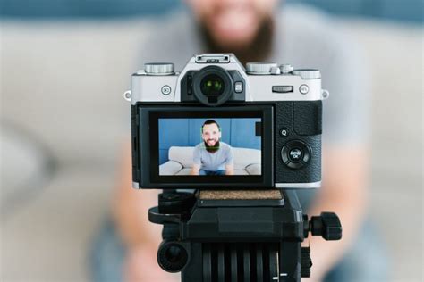 10 Best Cameras For Vlogging And Video Marketing Startup Mindset